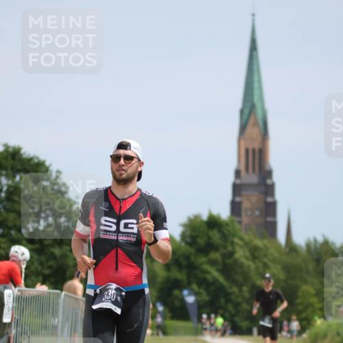 22.06.2025 - Viking Triathlon H.Heesch http://msf.ph/oto/8093988 22.06.2025 13:03:59 Laufen 193, 214, 330 meine-sportfotos.de