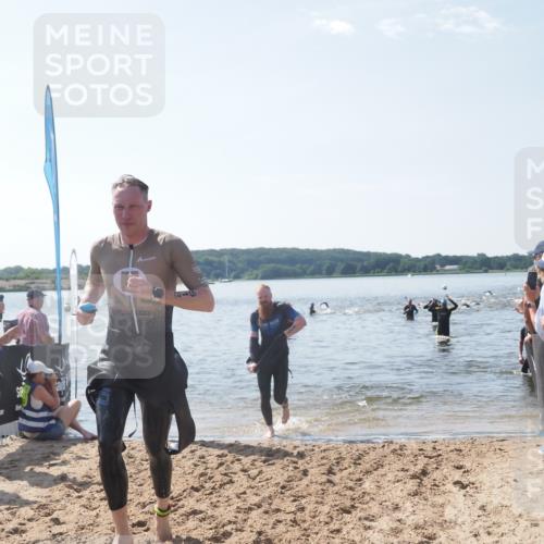 22.06.2025 - Viking Triathlon MichiJ http://msf.ph/oto/8094004 22.06.2025 10:40:00 Schwimmen 248, 283, 437, 518, 538 meine-sportfotos.de
