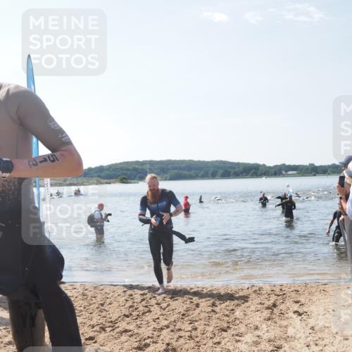 22.06.2025 - Viking Triathlon MichiJ http://msf.ph/oto/8094058 22.06.2025 10:40:00 Schwimmen 248, 283, 437, 518, 538 meine-sportfotos.de