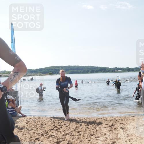 22.06.2025 - Viking Triathlon MichiJ http://msf.ph/oto/8094079 22.06.2025 10:40:01 Schwimmen 248, 283, 437, 518, 538 meine-sportfotos.de