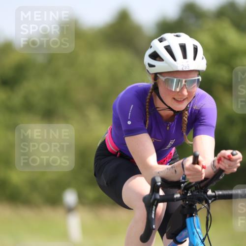 22.06.2025 - Viking Triathlon Yannick Fuchs http://msf.ph/oto/8094086 22.06.2025 11:19:43 Radfahren 17, 62, 100, 224, 278, 299, 457, 520, 623 meine-sportfotos.de
