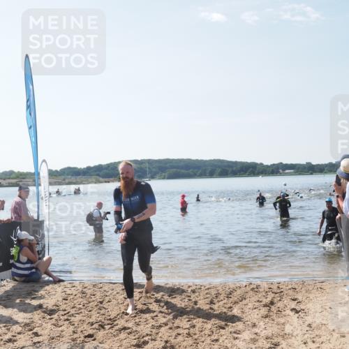 22.06.2025 - Viking Triathlon MichiJ http://msf.ph/oto/8094096 22.06.2025 10:40:01 Schwimmen 248, 283, 437, 518, 538 meine-sportfotos.de