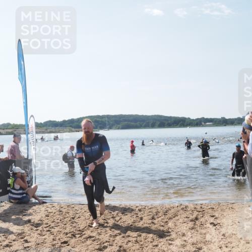 22.06.2025 - Viking Triathlon MichiJ http://msf.ph/oto/8094113 22.06.2025 10:40:01 Schwimmen 248, 283, 437, 518, 538 meine-sportfotos.de