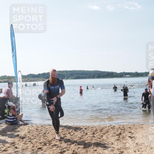 22.06.2025 - Viking Triathlon MichiJ http://msf.ph/oto/8094129 22.06.2025 10:40:01 Schwimmen 248, 283, 437, 518, 538 meine-sportfotos.de