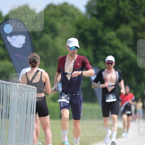 22.06.2025 - Viking Triathlon H.Heesch http://msf.ph/oto/8094149 22.06.2025 13:04:23 Laufen 1, 527, 536 meine-sportfotos.de