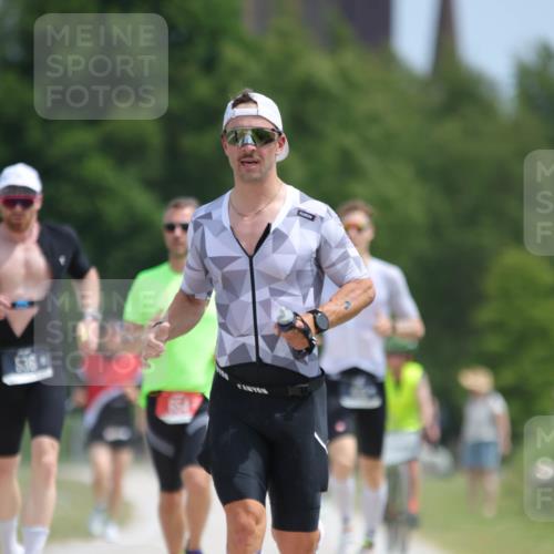 22.06.2025 - Viking Triathlon H.Heesch http://msf.ph/oto/8094176 22.06.2025 13:04:25 Laufen 1, 435, 527, 536, 654 meine-sportfotos.de