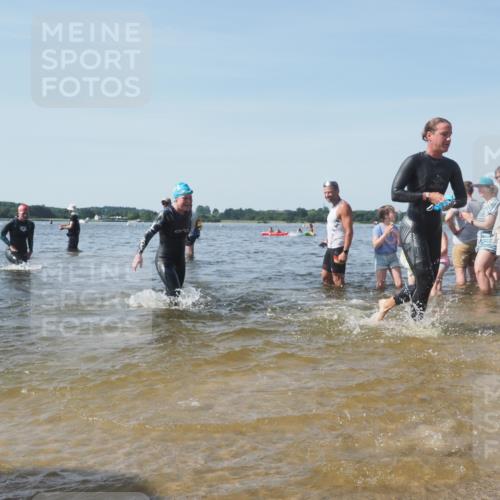 22.06.2025 - Viking Triathlon KatJ http://msf.ph/oto/8094179 22.06.2025 10:29:29 Schwimmen 6, 11, 30, 33, 243, 612 meine-sportfotos.de