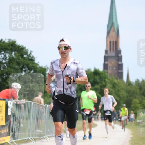 22.06.2025 - Viking Triathlon H.Heesch http://msf.ph/oto/8094220 22.06.2025 13:04:28 Laufen 1, 435, 527, 536, 654 meine-sportfotos.de