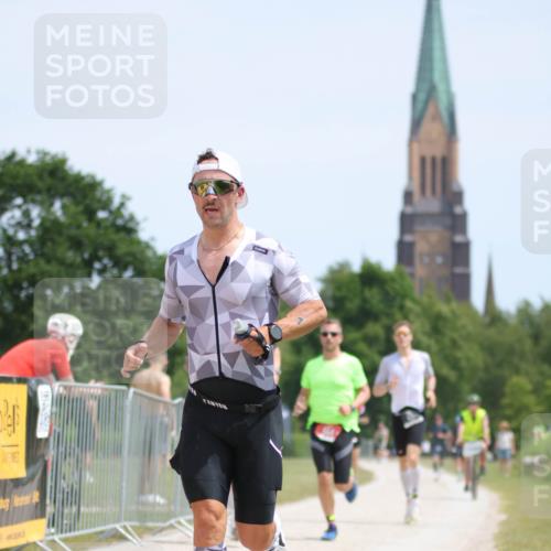 22.06.2025 - Viking Triathlon H.Heesch http://msf.ph/oto/8094227 22.06.2025 13:04:28 Laufen 1, 435, 527, 536, 654 meine-sportfotos.de
