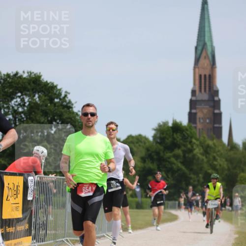 22.06.2025 - Viking Triathlon H.Heesch http://msf.ph/oto/8094253 22.06.2025 13:04:30 Laufen 1, 435, 527, 536, 641, 654 meine-sportfotos.de
