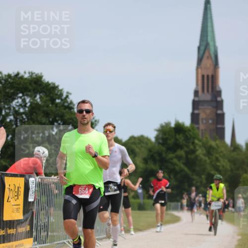 22.06.2025 - Viking Triathlon H.Heesch http://msf.ph/oto/8094272 22.06.2025 13:04:30 Laufen 1, 435, 527, 536, 641, 654 meine-sportfotos.de