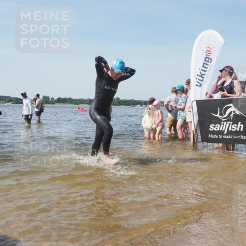 22.06.2025 - Viking Triathlon KatJ http://msf.ph/oto/8094282 22.06.2025 10:29:31 Schwimmen 6, 30, 33, 243, 612 meine-sportfotos.de