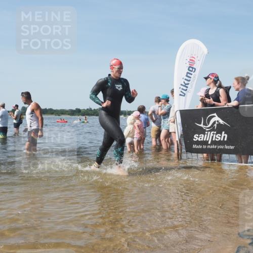 22.06.2025 - Viking Triathlon KatJ http://msf.ph/oto/8094307 22.06.2025 10:29:35 Schwimmen 6, 243, 612 meine-sportfotos.de