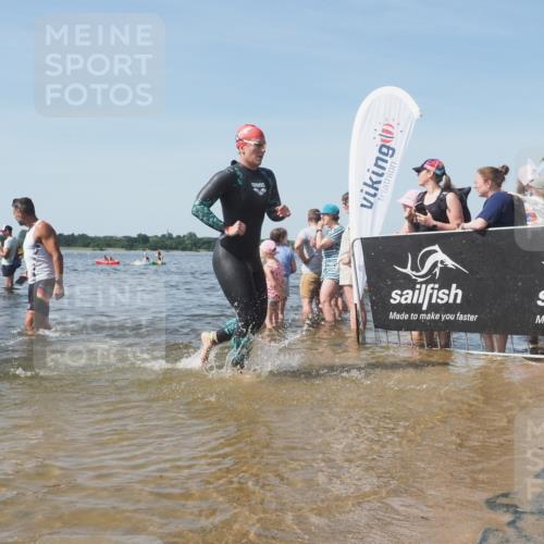 22.06.2025 - Viking Triathlon KatJ http://msf.ph/oto/8094313 22.06.2025 10:29:35 Schwimmen 6, 243, 612 meine-sportfotos.de