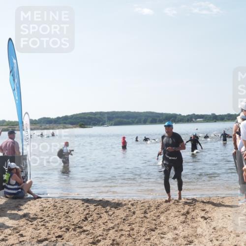 22.06.2025 - Viking Triathlon MichiJ http://msf.ph/oto/8094320 22.06.2025 10:40:06 Schwimmen 248, 283, 394, 538, 553 meine-sportfotos.de