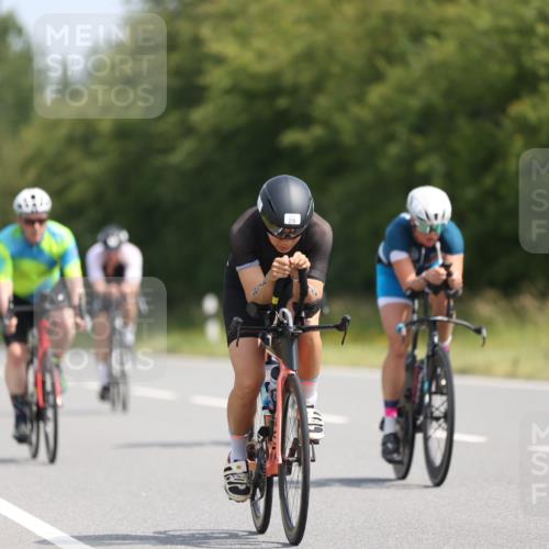 22.06.2025 - Viking Triathlon Yannick Fuchs http://msf.ph/oto/8094344 22.06.2025 11:19:50 Radfahren 17, 62, 100, 116, 224, 226, 278, 350, 402, 457, 520, 623 meine-sportfotos.de