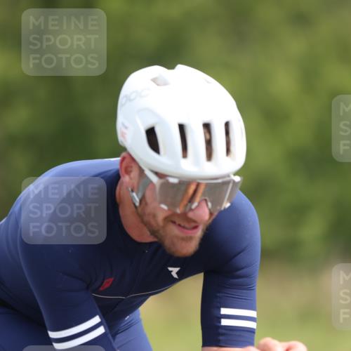 22.06.2025 - Viking Triathlon Yannick Fuchs http://msf.ph/oto/8094347 22.06.2025 11:56:37 Radfahren 132, 326, 356, 465, 601, 645 meine-sportfotos.de