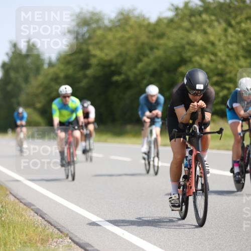 22.06.2025 - Viking Triathlon Yannick Fuchs http://msf.ph/oto/8094380 22.06.2025 11:19:50 Radfahren 17, 62, 100, 116, 224, 226, 278, 350, 402, 457, 520, 623 meine-sportfotos.de