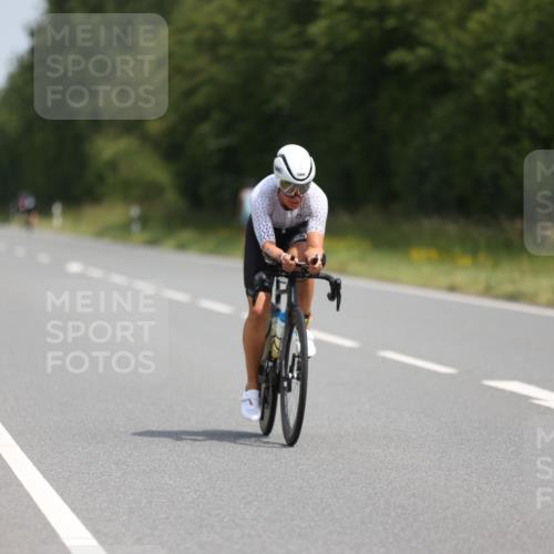 22.06.2025 - Viking Triathlon Yannick Fuchs http://msf.ph/oto/8094390 22.06.2025 11:56:56 Radfahren 30, 221, 416 meine-sportfotos.de