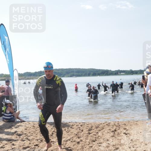 22.06.2025 - Viking Triathlon MichiJ http://msf.ph/oto/8094417 22.06.2025 10:40:18 Schwimmen 248, 375, 379, 385, 394, 487, 511, 517, 553 meine-sportfotos.de