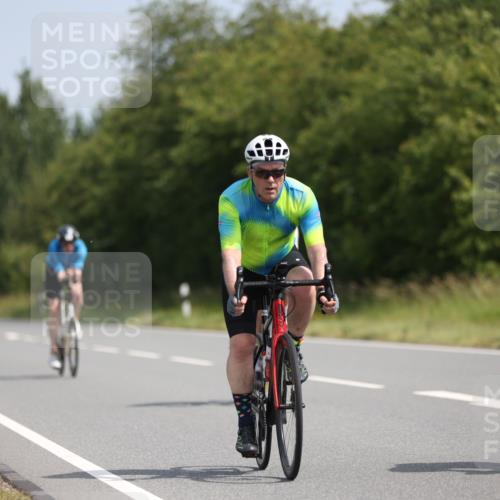 22.06.2025 - Viking Triathlon Yannick Fuchs http://msf.ph/oto/8094425 22.06.2025 11:19:51 Radfahren 17, 62, 100, 116, 224, 226, 278, 350, 402, 457, 520, 623, 640 meine-sportfotos.de