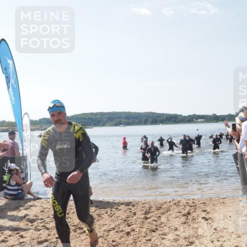 22.06.2025 - Viking Triathlon MichiJ http://msf.ph/oto/8094427 22.06.2025 10:40:18 Schwimmen 248, 375, 379, 385, 394, 487, 511, 517, 553 meine-sportfotos.de