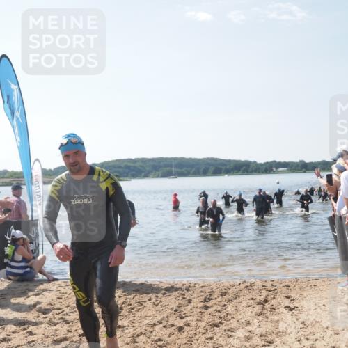 22.06.2025 - Viking Triathlon MichiJ http://msf.ph/oto/8094433 22.06.2025 10:40:18 Schwimmen 248, 375, 379, 385, 394, 487, 511, 517, 553 meine-sportfotos.de