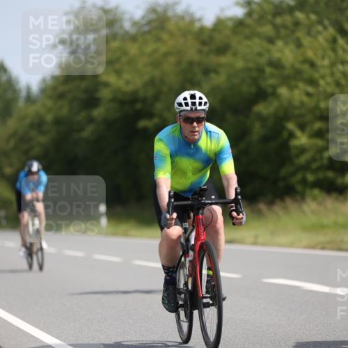 22.06.2025 - Viking Triathlon Yannick Fuchs http://msf.ph/oto/8094437 22.06.2025 11:19:51 Radfahren 17, 62, 100, 116, 224, 226, 278, 350, 402, 457, 520, 623, 640 meine-sportfotos.de