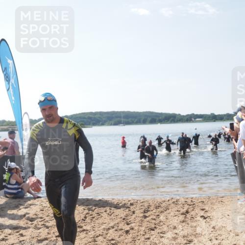22.06.2025 - Viking Triathlon MichiJ http://msf.ph/oto/8094440 22.06.2025 10:40:18 Schwimmen 248, 375, 379, 385, 394, 487, 511, 517, 553 meine-sportfotos.de