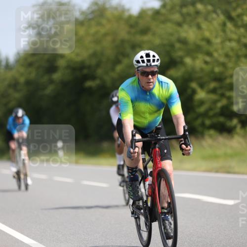 22.06.2025 - Viking Triathlon Yannick Fuchs http://msf.ph/oto/8094447 22.06.2025 11:19:52 Radfahren 17, 48, 62, 100, 116, 224, 226, 278, 350, 355, 402, 457, 520, 623, 640 meine-sportfotos.de