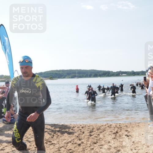 22.06.2025 - Viking Triathlon MichiJ http://msf.ph/oto/8094450 22.06.2025 10:40:18 Schwimmen 248, 375, 379, 385, 394, 487, 511, 517, 553 meine-sportfotos.de