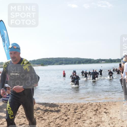 22.06.2025 - Viking Triathlon MichiJ http://msf.ph/oto/8094459 22.06.2025 10:40:19 Schwimmen 248, 254, 375, 379, 385, 394, 487, 511, 517, 553 meine-sportfotos.de