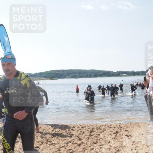 22.06.2025 - Viking Triathlon MichiJ http://msf.ph/oto/8094469 22.06.2025 10:40:19 Schwimmen 248, 254, 375, 379, 385, 394, 487, 511, 517, 553 meine-sportfotos.de