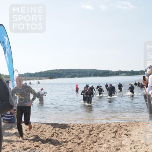 22.06.2025 - Viking Triathlon MichiJ http://msf.ph/oto/8094483 22.06.2025 10:40:19 Schwimmen 248, 254, 375, 379, 385, 394, 487, 511, 517, 553 meine-sportfotos.de