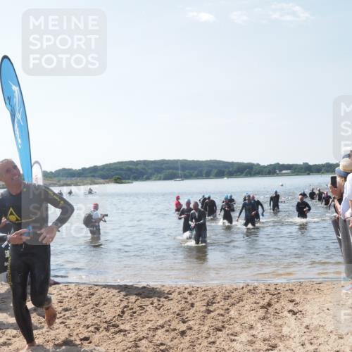 22.06.2025 - Viking Triathlon MichiJ http://msf.ph/oto/8094498 22.06.2025 10:40:20 Schwimmen 248, 254, 375, 379, 385, 394, 487, 511, 517, 553 meine-sportfotos.de