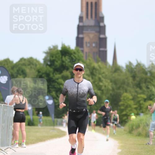 22.06.2025 - Viking Triathlon H.Heesch http://msf.ph/oto/8094499 22.06.2025 13:04:55 Laufen 132 meine-sportfotos.de