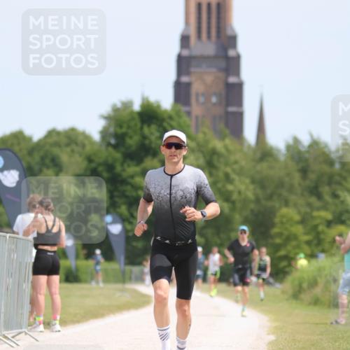 22.06.2025 - Viking Triathlon H.Heesch http://msf.ph/oto/8094508 22.06.2025 13:04:56 Laufen 132 meine-sportfotos.de