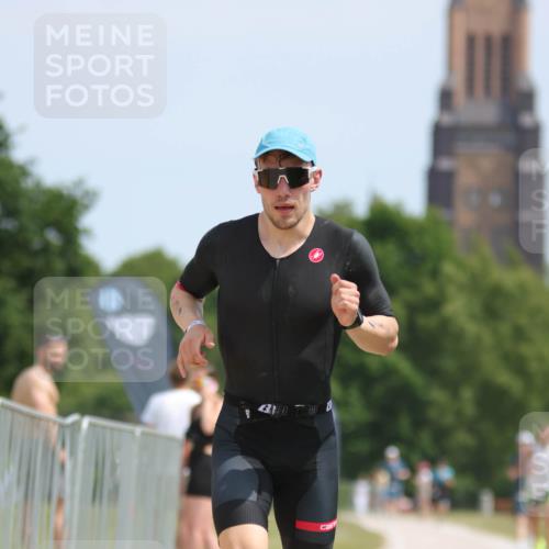 22.06.2025 - Viking Triathlon H.Heesch http://msf.ph/oto/8094521 22.06.2025 13:05:05 Laufen 87 meine-sportfotos.de