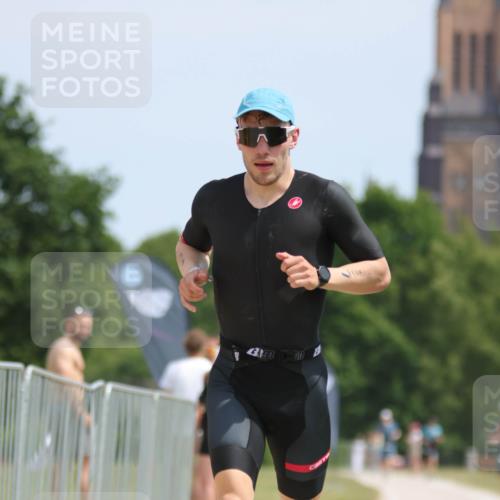 22.06.2025 - Viking Triathlon H.Heesch http://msf.ph/oto/8094530 22.06.2025 13:05:05 Laufen 87 meine-sportfotos.de