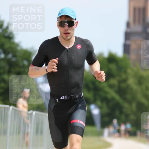 22.06.2025 - Viking Triathlon H.Heesch http://msf.ph/oto/8094549 22.06.2025 13:05:05 Laufen 87 meine-sportfotos.de
