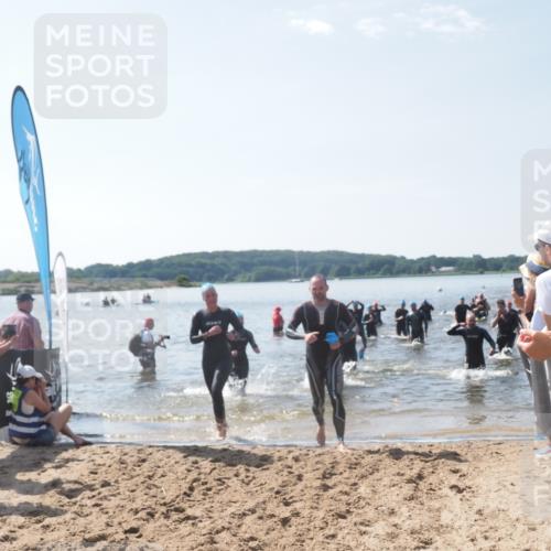 22.06.2025 - Viking Triathlon MichiJ http://msf.ph/oto/8094578 22.06.2025 10:40:25 Schwimmen 44, 228, 254, 275, 291, 375, 379, 385, 394, 487, 511, 514, 517, 553, 556, 644 meine-sportfotos.de