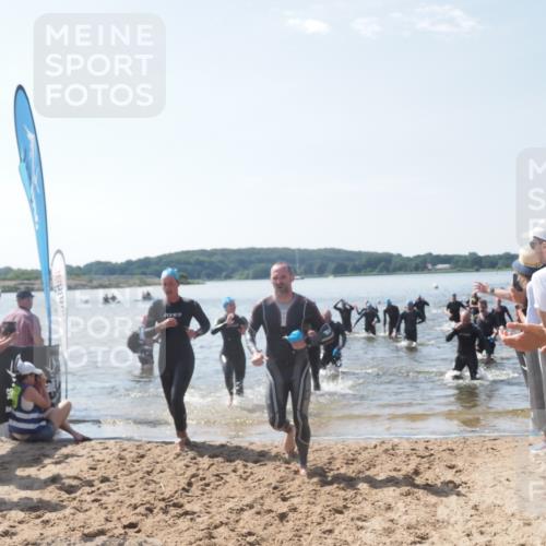 22.06.2025 - Viking Triathlon MichiJ http://msf.ph/oto/8094616 22.06.2025 10:40:26 Schwimmen 44, 228, 254, 275, 291, 325, 375, 379, 385, 394, 487, 511, 514, 517, 553, 556, 644, 657 meine-sportfotos.de