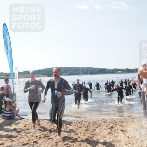 22.06.2025 - Viking Triathlon MichiJ http://msf.ph/oto/8094641 22.06.2025 10:40:26 Schwimmen 44, 228, 254, 275, 291, 325, 375, 379, 385, 394, 487, 511, 514, 517, 553, 556, 644, 657 meine-sportfotos.de