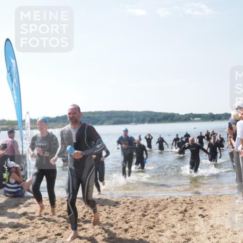 22.06.2025 - Viking Triathlon MichiJ http://msf.ph/oto/8094659 22.06.2025 10:40:27 Schwimmen 44, 228, 254, 275, 291, 325, 375, 379, 385, 394, 487, 511, 514, 517, 553, 556, 644, 657 meine-sportfotos.de