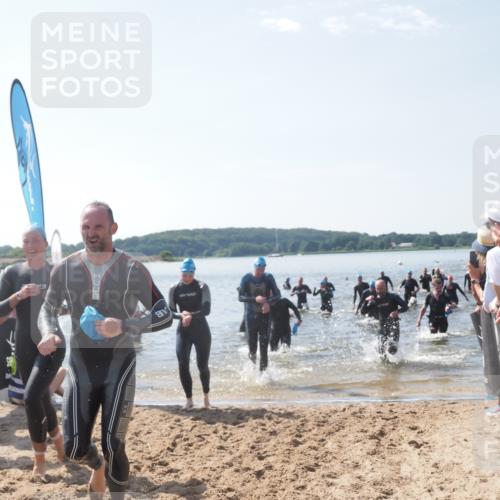 22.06.2025 - Viking Triathlon MichiJ http://msf.ph/oto/8094668 22.06.2025 10:40:27 Schwimmen 44, 228, 254, 275, 291, 325, 375, 379, 385, 394, 487, 511, 514, 517, 553, 556, 644, 657 meine-sportfotos.de