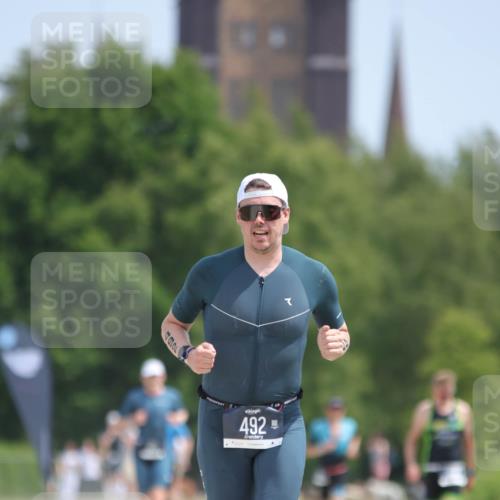 22.06.2025 - Viking Triathlon H.Heesch http://msf.ph/oto/8094682 22.06.2025 13:05:17 Laufen 349, 492 meine-sportfotos.de