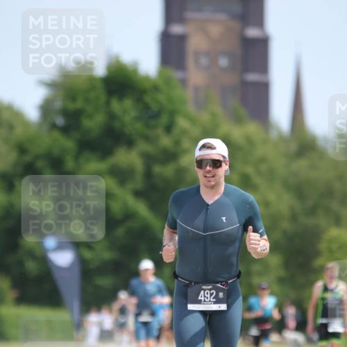 22.06.2025 - Viking Triathlon H.Heesch http://msf.ph/oto/8094692 22.06.2025 13:05:17 Laufen 349, 492 meine-sportfotos.de