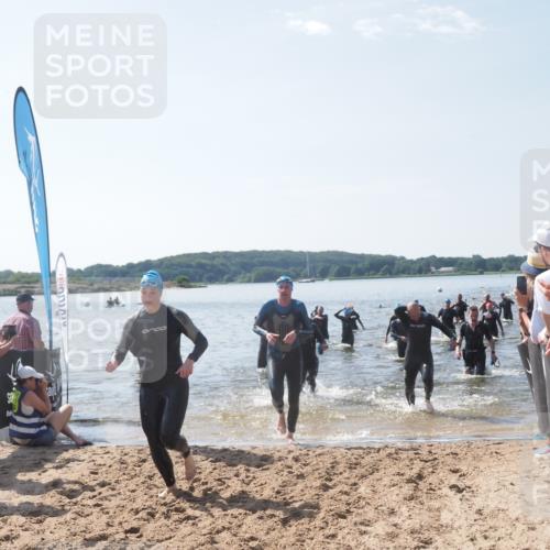 22.06.2025 - Viking Triathlon MichiJ http://msf.ph/oto/8094694 22.06.2025 10:40:28 Schwimmen 44, 228, 254, 275, 291, 325, 375, 379, 385, 487, 511, 514, 517, 556, 644, 657 meine-sportfotos.de