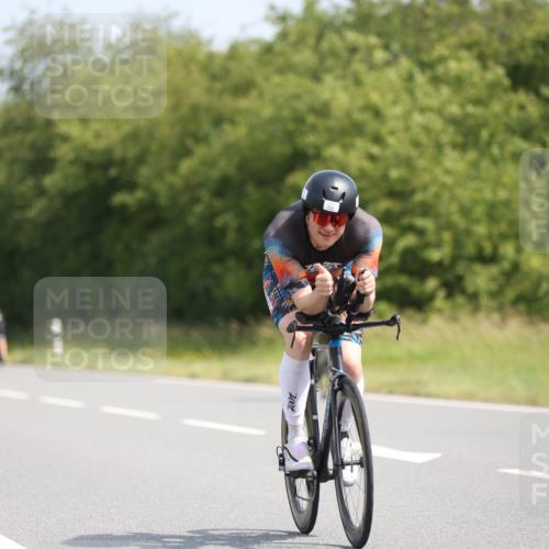 22.06.2025 - Viking Triathlon Yannick Fuchs http://msf.ph/oto/8094700 22.06.2025 11:20:01 Radfahren 48, 53, 136, 226, 273, 355, 399, 402, 416, 640 meine-sportfotos.de
