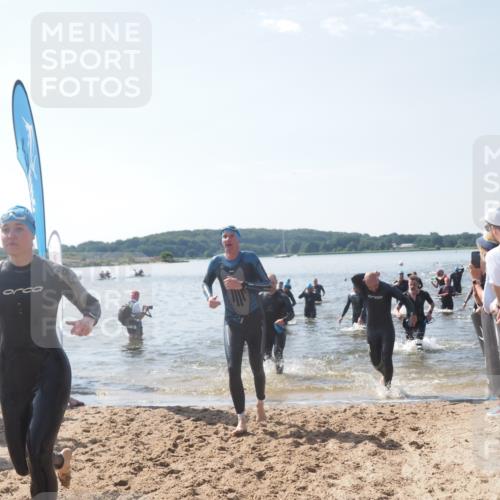 22.06.2025 - Viking Triathlon MichiJ http://msf.ph/oto/8094722 22.06.2025 10:40:29 Schwimmen 44, 228, 239, 254, 275, 291, 325, 375, 379, 385, 487, 511, 514, 517, 556, 644, 657 meine-sportfotos.de
